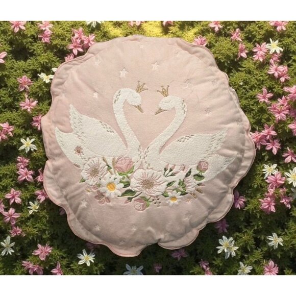 New Girly Circle Shabby Chic Victorian Pink Swan Floral Throw Pillow Room Decor - Picture 1 of 2